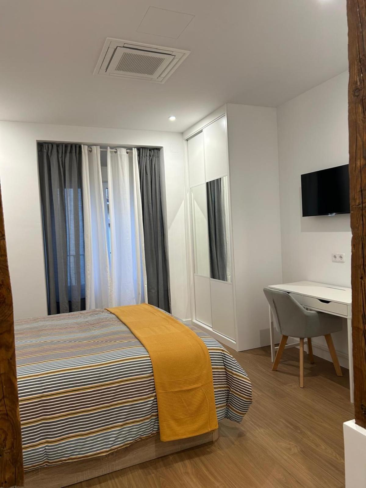Apartamentos Gravina Мадрид Екстер'єр фото